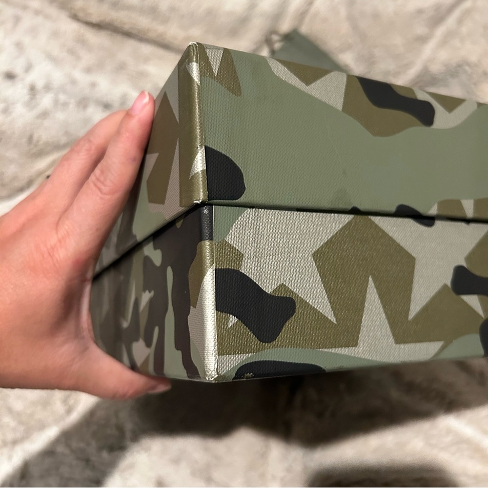 Valentino Garavani Camouflage Shoe Box with dust bag for size 37 - Picture 3 of 10
